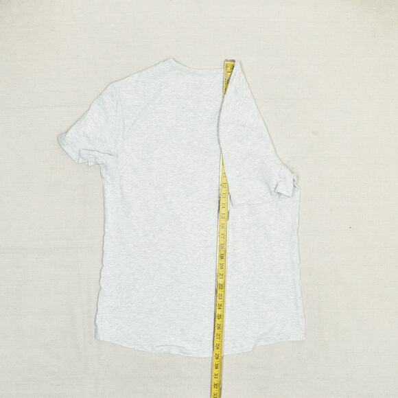 Lululemon Men's Tee Short Sleeve Crew Neck Gym Workout Polyester Gray Size M - Picture 6 of 8